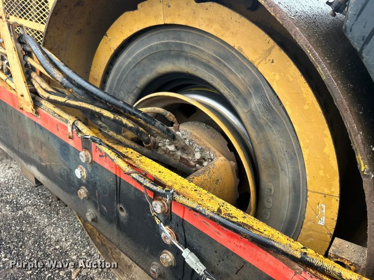 image for item DO6491 1997 Hypac C778B double drum vibratory roller