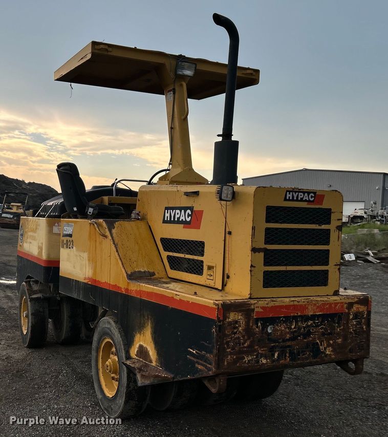 image for item DO6492 Hypac  C530AH pneumatic roller