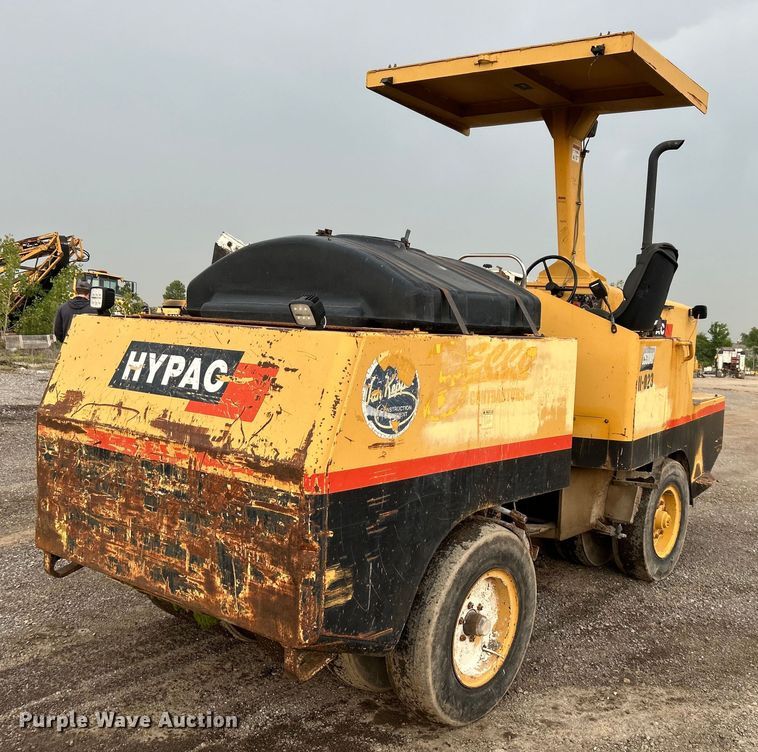 image for item DO6492 Hypac  C530AH pneumatic roller