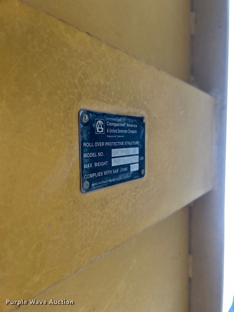 image for item DO6492 Hypac  C530AH pneumatic roller