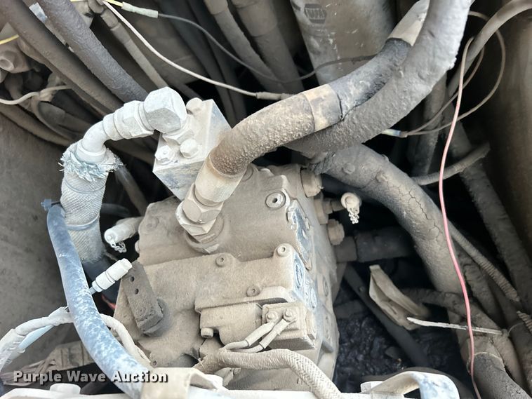 image for item DO6492 Hypac  C530AH pneumatic roller