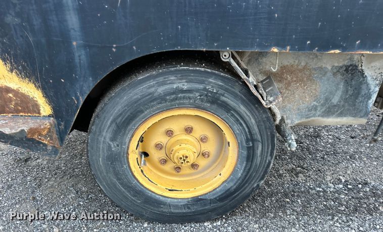 image for item DO6492 Hypac  C530AH pneumatic roller