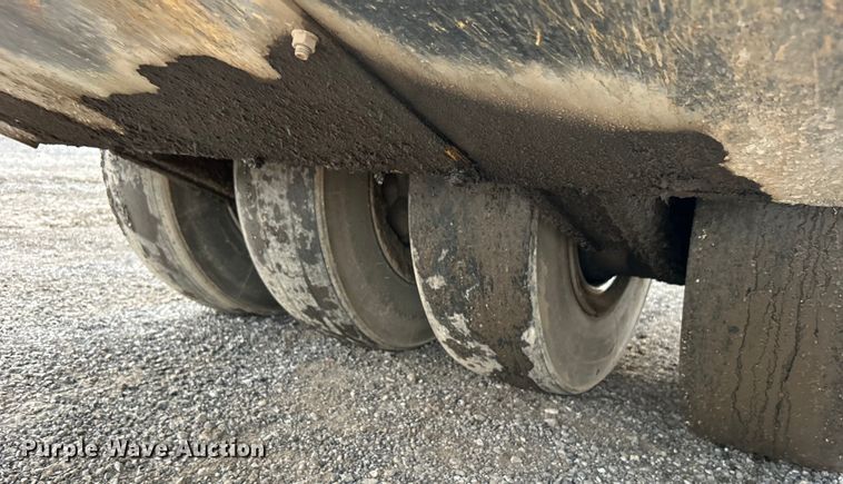 image for item DO6492 Hypac  C530AH pneumatic roller