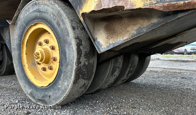 image for item DO6492 Hypac  C530AH pneumatic roller