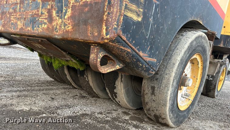 image for item DO6492 Hypac  C530AH pneumatic roller