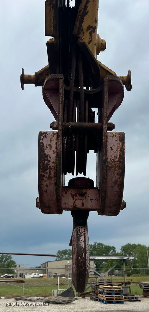 image for item DO6498 Dresser 150A crane