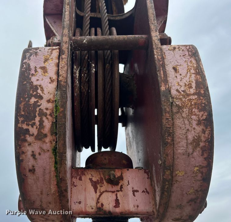 image for item DO6498 Dresser 150A crane