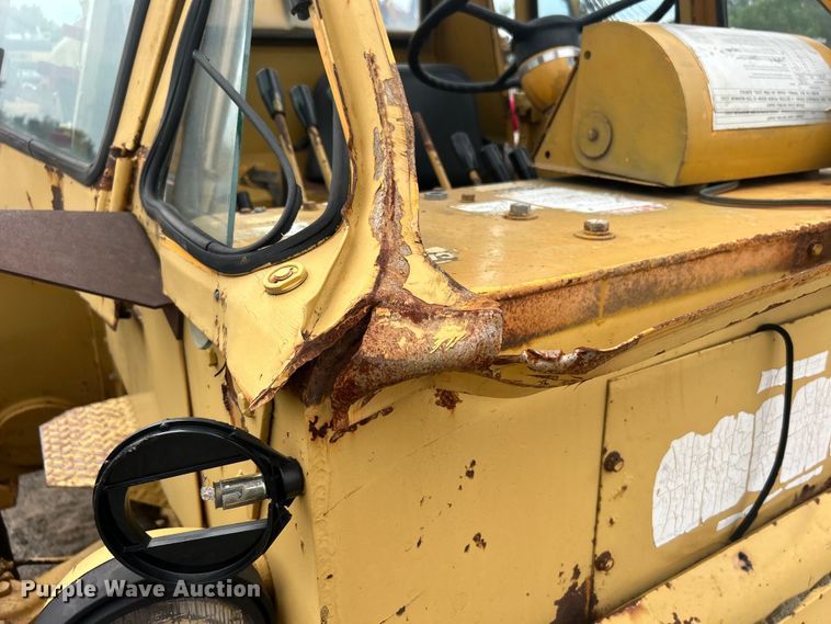 image for item DO6498 Dresser 150A crane