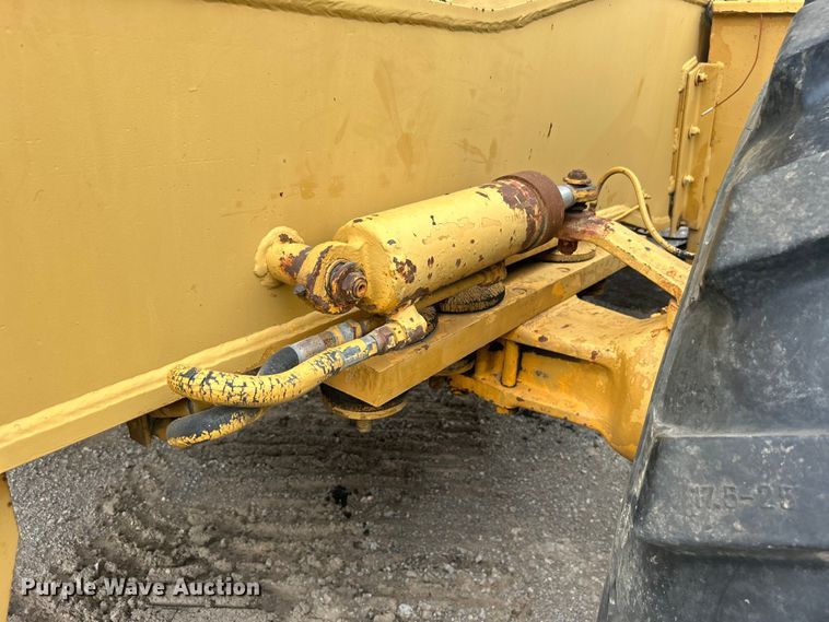 image for item DO6498 Dresser 150A crane
