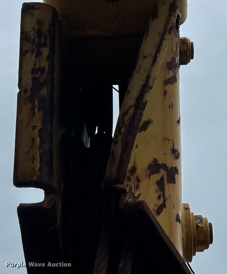 image for item DO6498 Dresser 150A crane