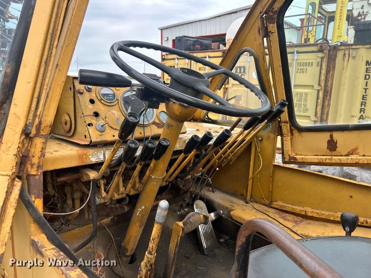 image for item DO6498 Dresser 150A crane