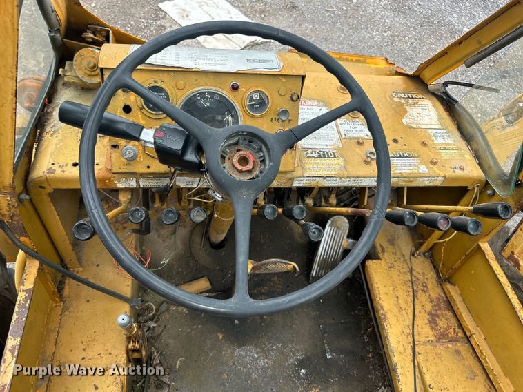 image for item DO6498 Dresser 150A crane