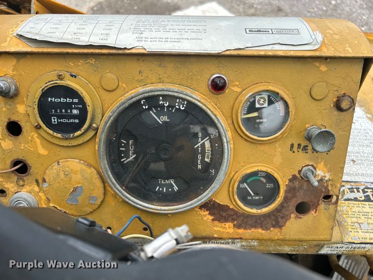 image for item DO6498 Dresser 150A crane