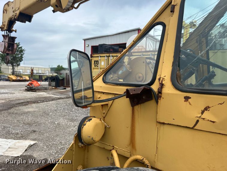 image for item DO6498 Dresser 150A crane