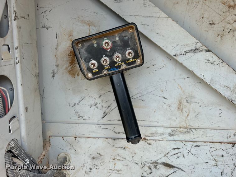 image for item DO6505 2019 Ford F350 Super Duty XL SuperCab utility bed pickup truck