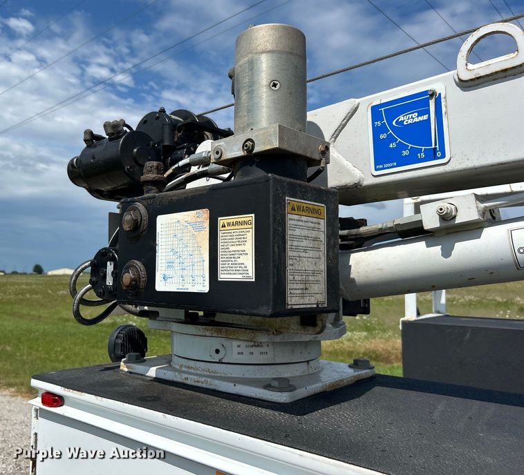 image for item DO6505 2019 Ford F350 Super Duty XL SuperCab utility bed pickup truck