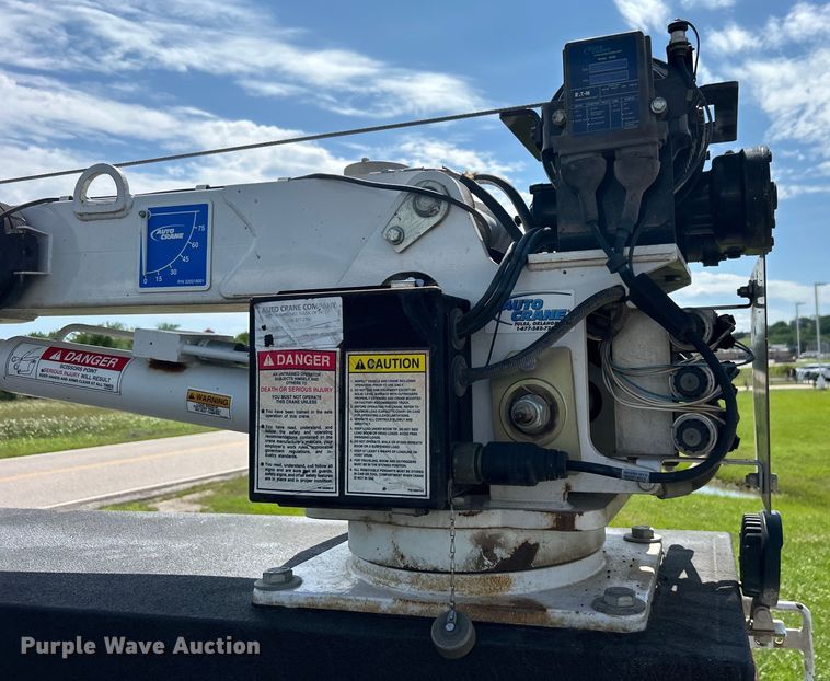 image for item DO6505 2019 Ford F350 Super Duty XL SuperCab utility bed pickup truck