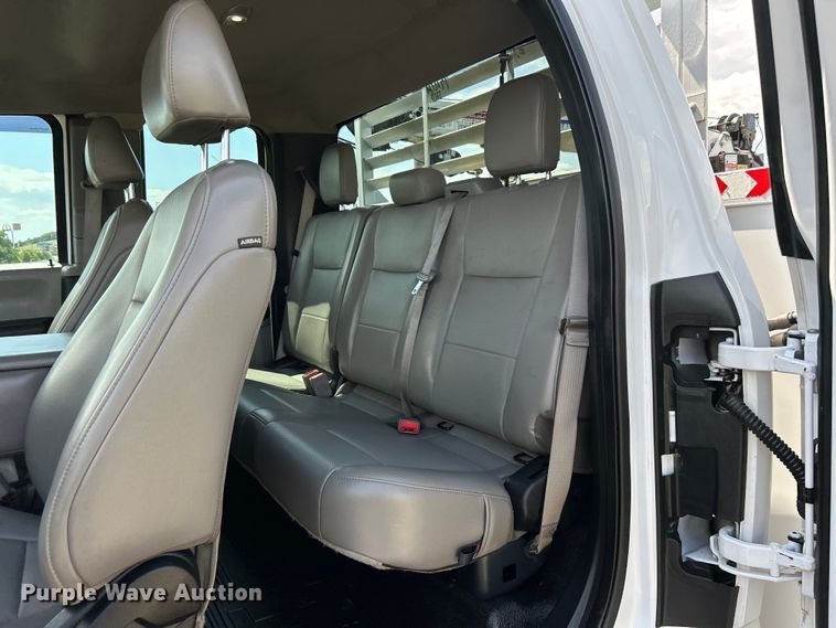 image for item DO6505 2019 Ford F350 Super Duty XL SuperCab utility bed pickup truck