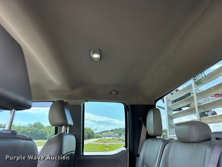 image for item DO6505 2019 Ford F350 Super Duty XL SuperCab utility bed pickup truck