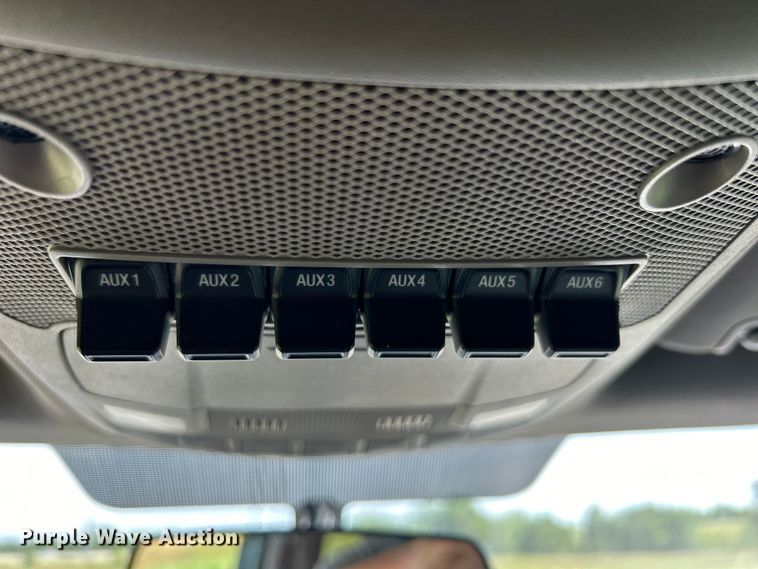 image for item DO6505 2019 Ford F350 Super Duty XL SuperCab utility bed pickup truck