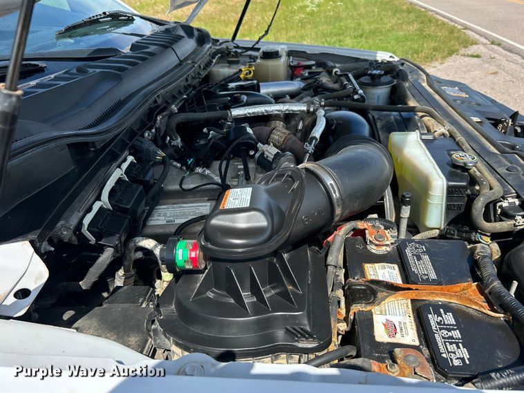 image for item DO6505 2019 Ford F350 Super Duty XL SuperCab utility bed pickup truck