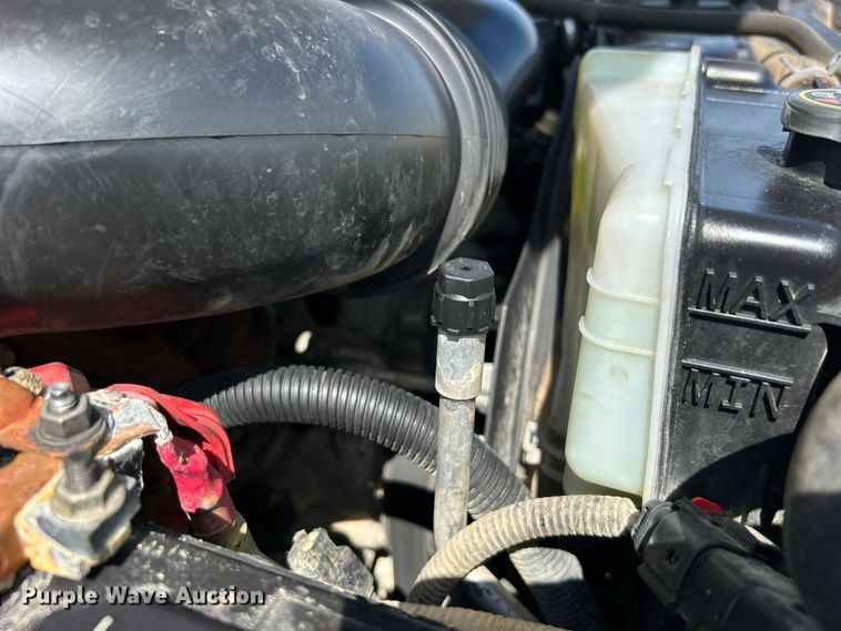 image for item DO6505 2019 Ford F350 Super Duty XL SuperCab utility bed pickup truck