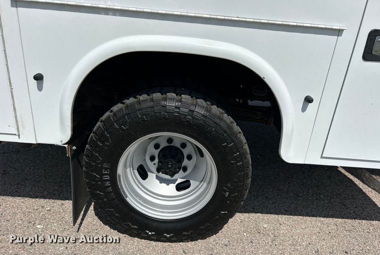 image for item DO6505 2019 Ford F350 Super Duty XL SuperCab utility bed pickup truck