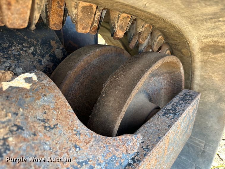 image for item DO6963 2014 Kubota  SVL90-2 tracked skid steer loader