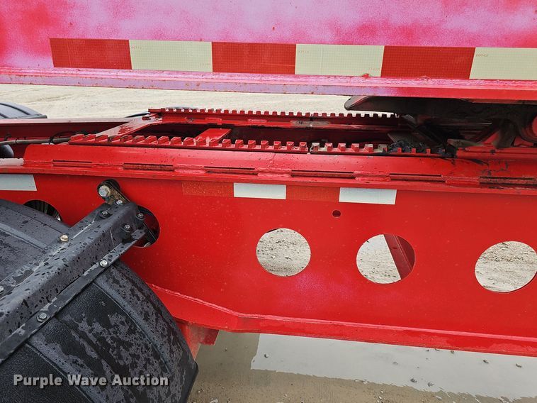 image for item DP0906 2015 Etnyre Blackhawk RTN65TD3-R4/5A-RA lowboy equipment trailer