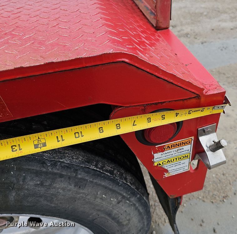 image for item DP0906 2015 Etnyre Blackhawk RTN65TD3-R4/5A-RA lowboy equipment trailer