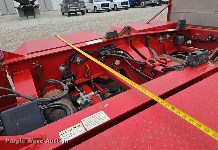 image for item DP0906 2015 Etnyre Blackhawk RTN65TD3-R4/5A-RA lowboy equipment trailer