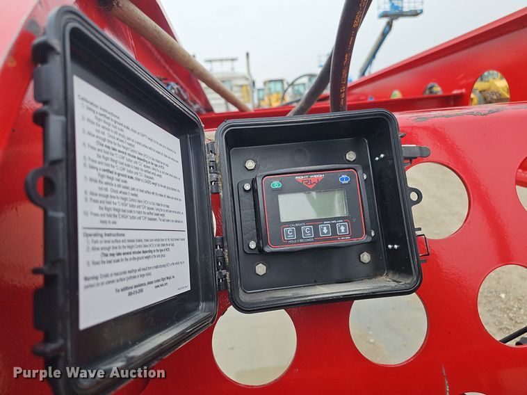 image for item DP0906 2015 Etnyre Blackhawk RTN65TD3-R4/5A-RA lowboy equipment trailer