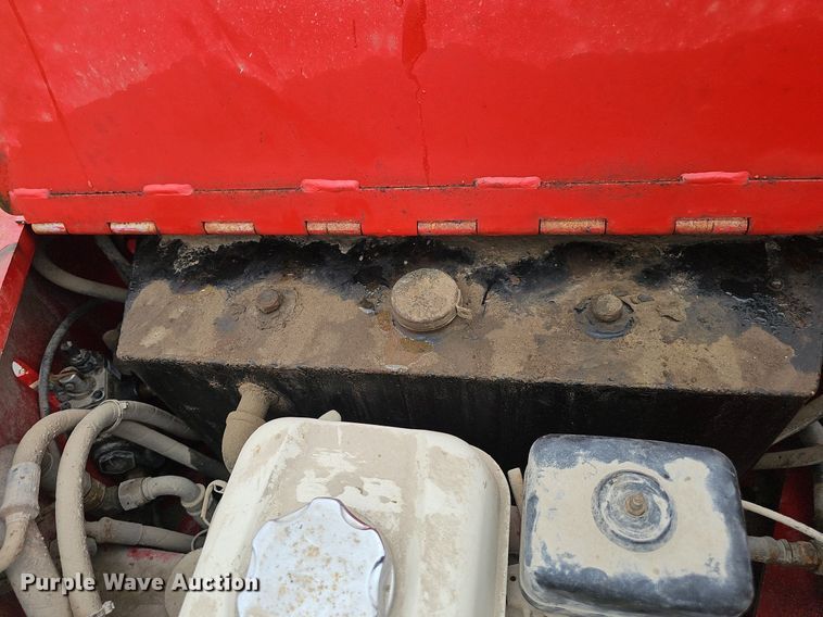 image for item DP0906 2015 Etnyre Blackhawk RTN65TD3-R4/5A-RA lowboy equipment trailer