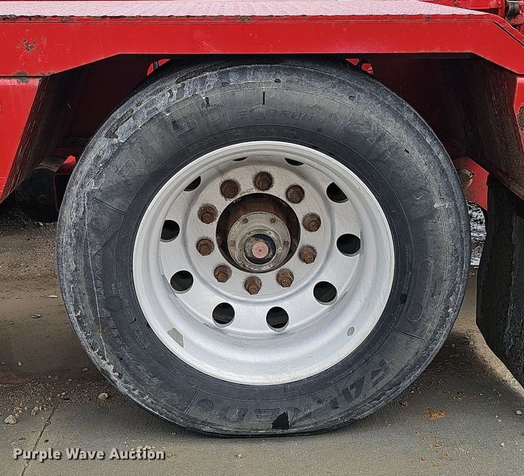 image for item DP0906 2015 Etnyre Blackhawk RTN65TD3-R4/5A-RA lowboy equipment trailer