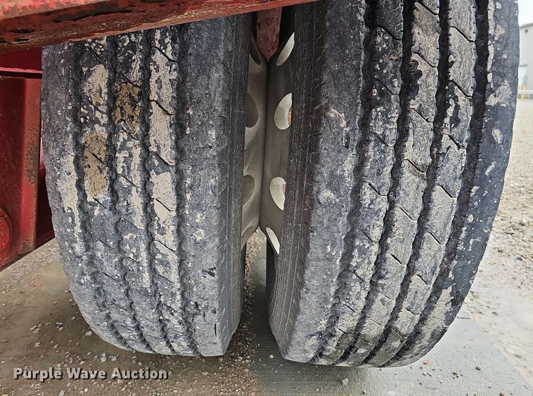 image for item DP0906 2015 Etnyre Blackhawk RTN65TD3-R4/5A-RA lowboy equipment trailer