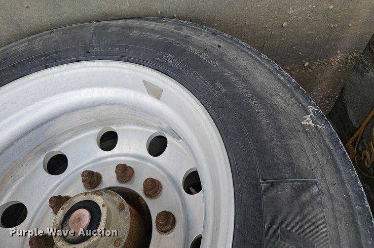 image for item DP0906 2015 Etnyre Blackhawk RTN65TD3-R4/5A-RA lowboy equipment trailer