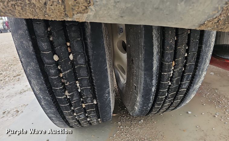 image for item DP0906 2015 Etnyre Blackhawk RTN65TD3-R4/5A-RA lowboy equipment trailer