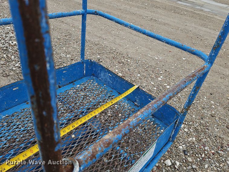 image for item DP0907 2008 Genie S-60 boom lift