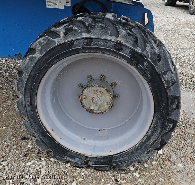 image for item DP0907 2008 Genie S-60 boom lift