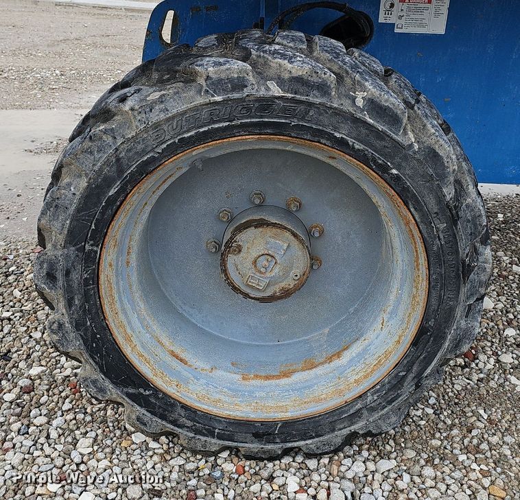 image for item DP0907 2008 Genie S-60 boom lift