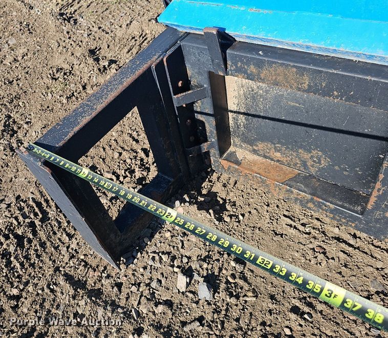 image for item DP0917 2013 DeSite DPH-10 vibratory screen