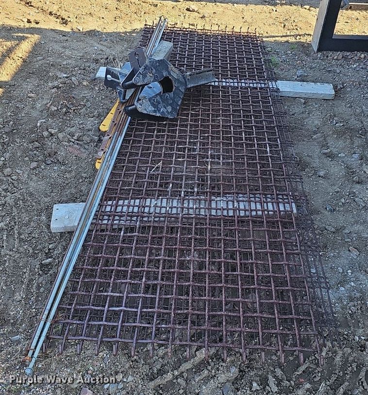 image for item DP0917 2013 DeSite DPH-10 vibratory screen