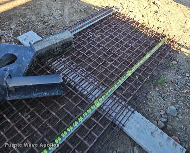 image for item DP0917 2013 DeSite DPH-10 vibratory screen