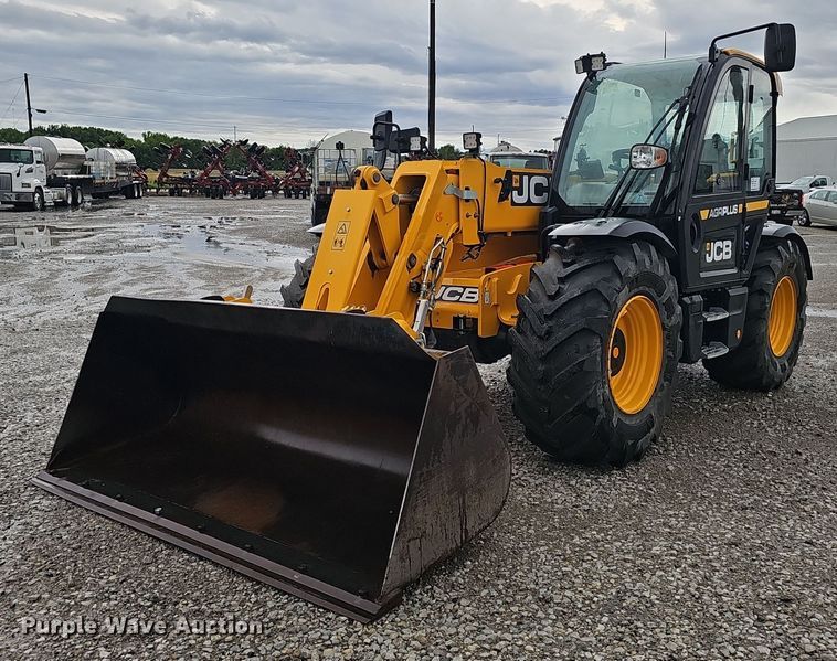 image for item DP0926 2023 JCB 542-70AG telehandler