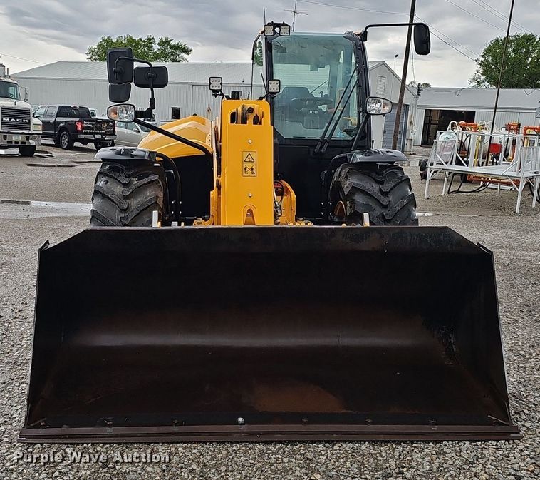 image for item DP0926 2023 JCB 542-70AG telehandler