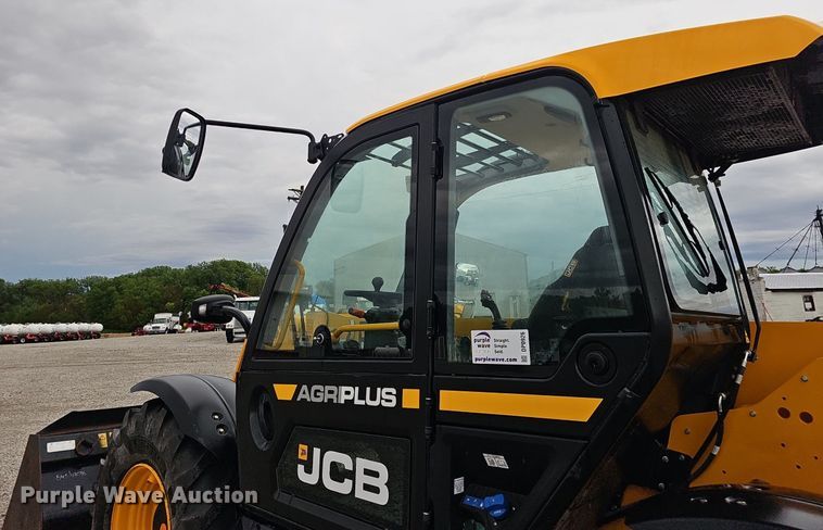 image for item DP0926 2023 JCB 542-70AG telehandler