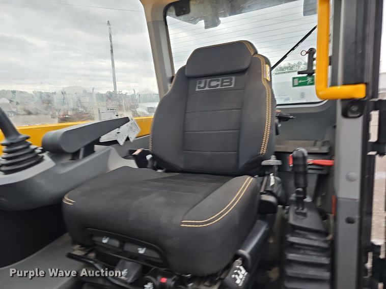 image for item DP0926 2023 JCB 542-70AG telehandler