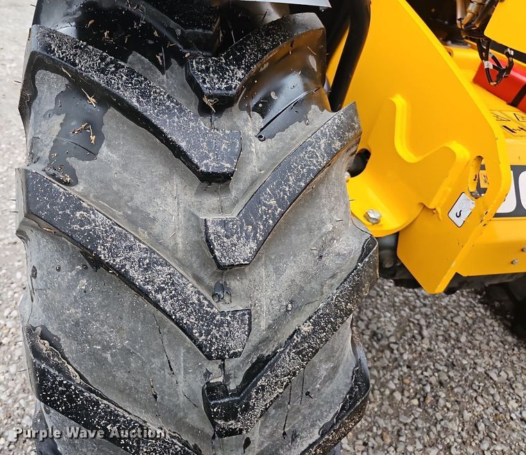 image for item DP0926 2023 JCB 542-70AG telehandler