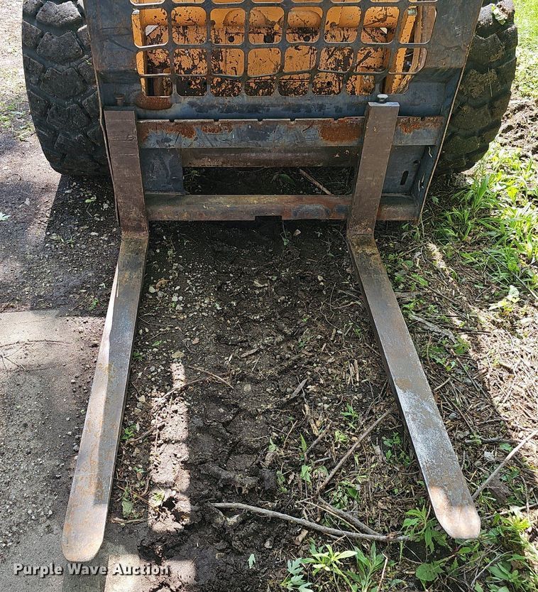 image for item DP0936 2010 Case 450 Series 3 skid steer loader