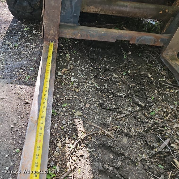 image for item DP0936 2010 Case 450 Series 3 skid steer loader